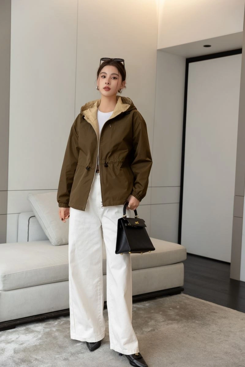Premium Burberry Outwear 104162