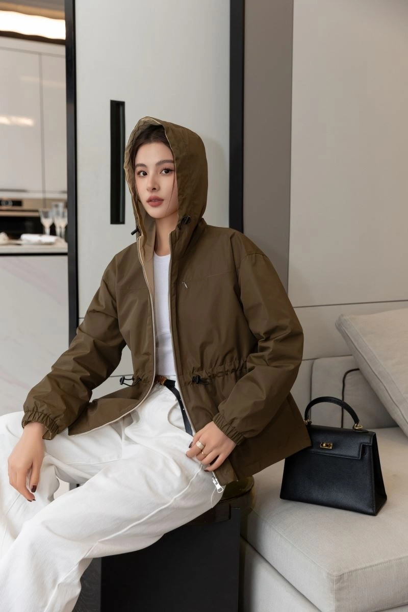 Premium Burberry Outwear 104162