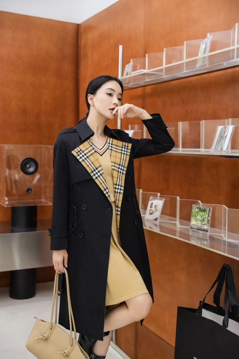 Burberry Outwear MultiPurpose 104160