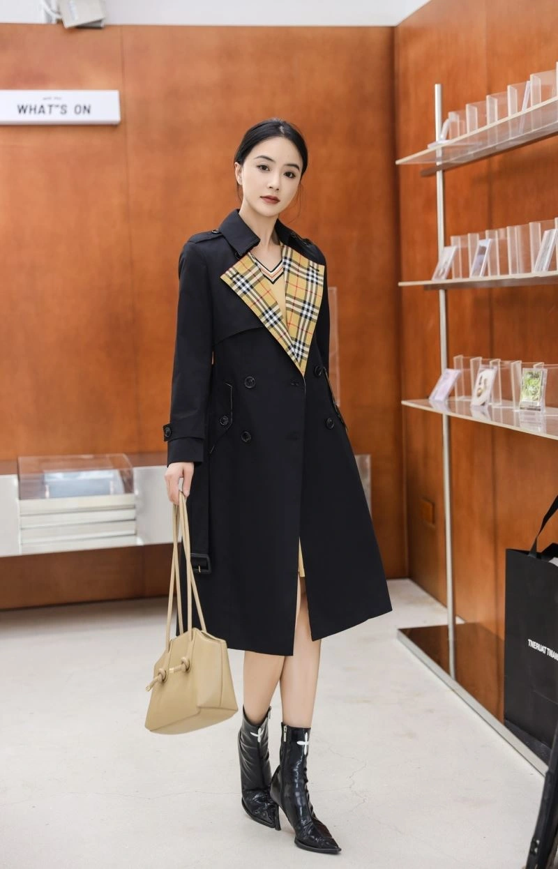 Burberry Outwear MultiPurpose 104160