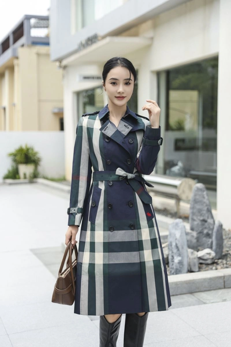 Stylish Burberry Outwear 104140