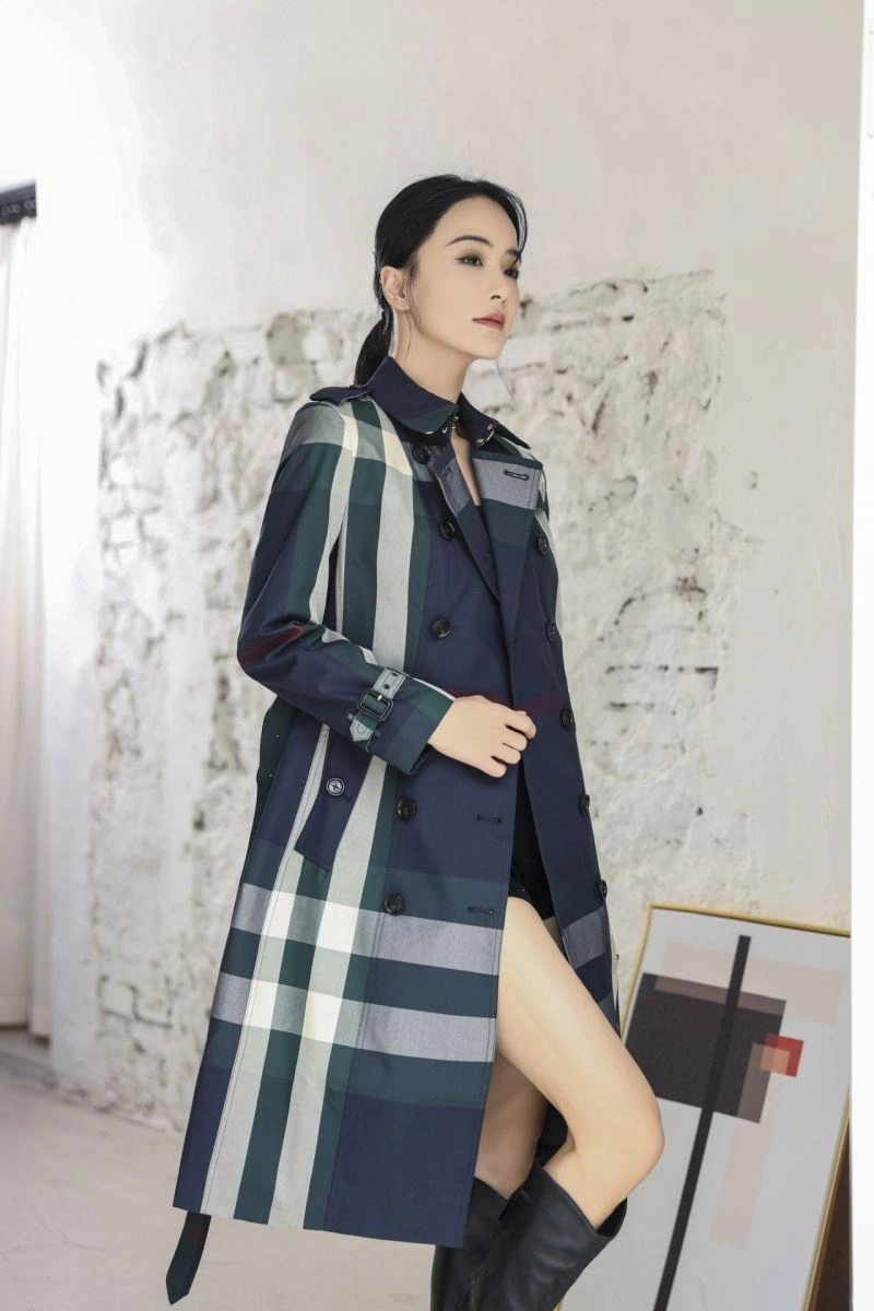Stylish Burberry Outwear 104140