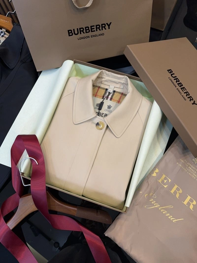 Burberry Outwear SmoothTexture 104113