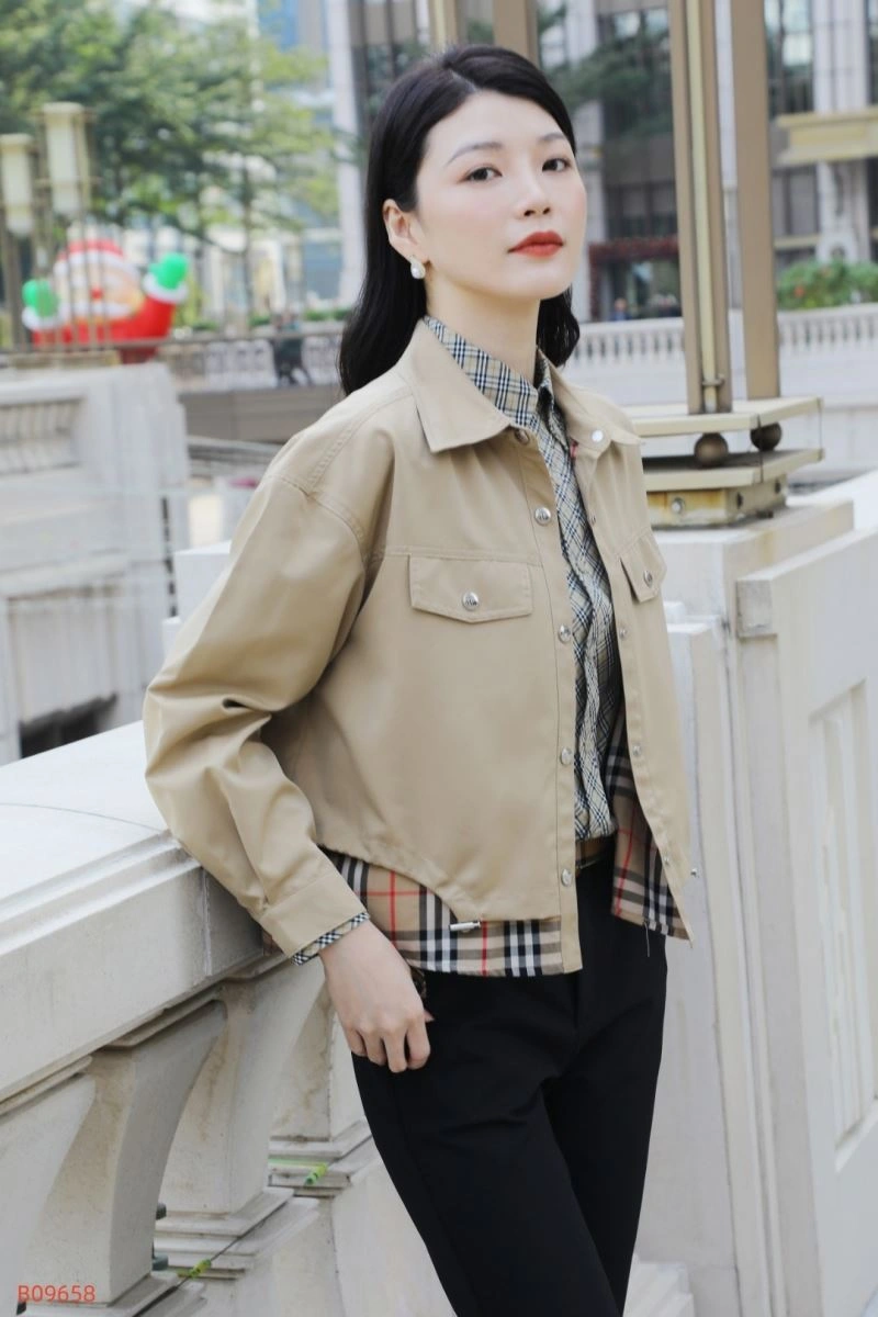 Timeless Burberry Outwear 104100
