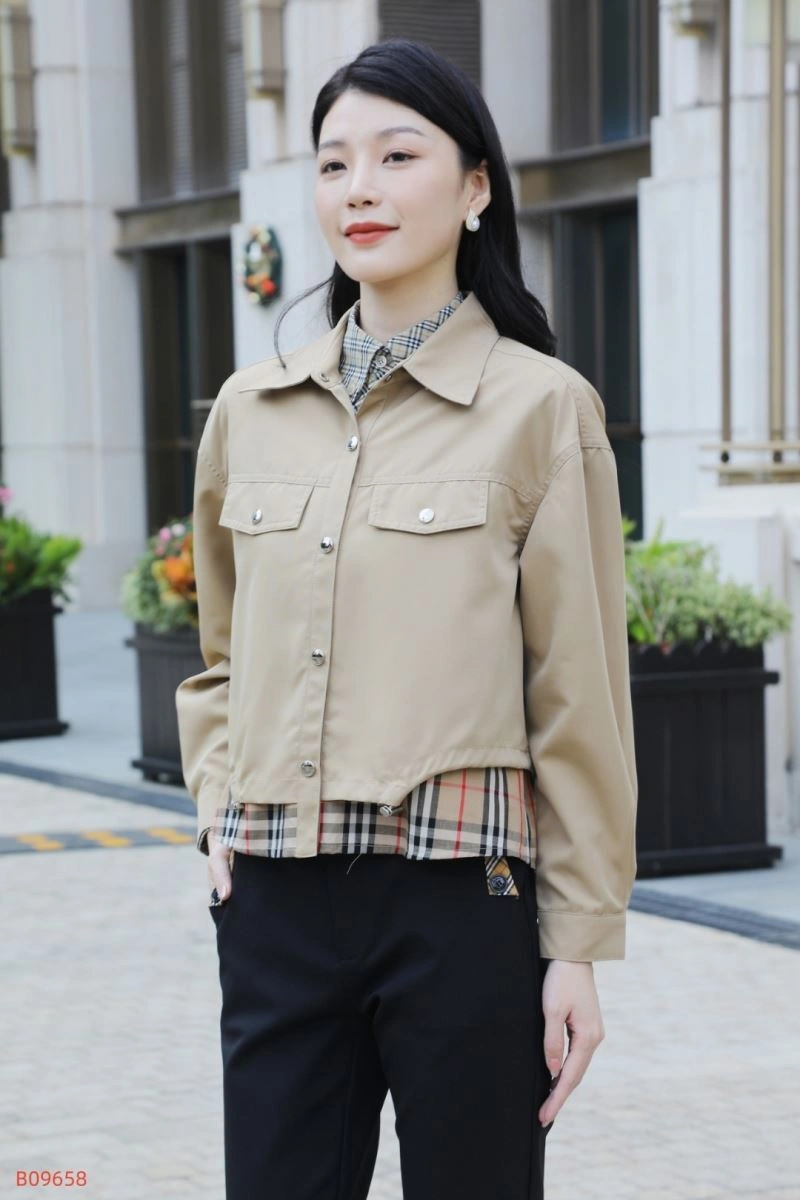 Timeless Burberry Outwear 104100