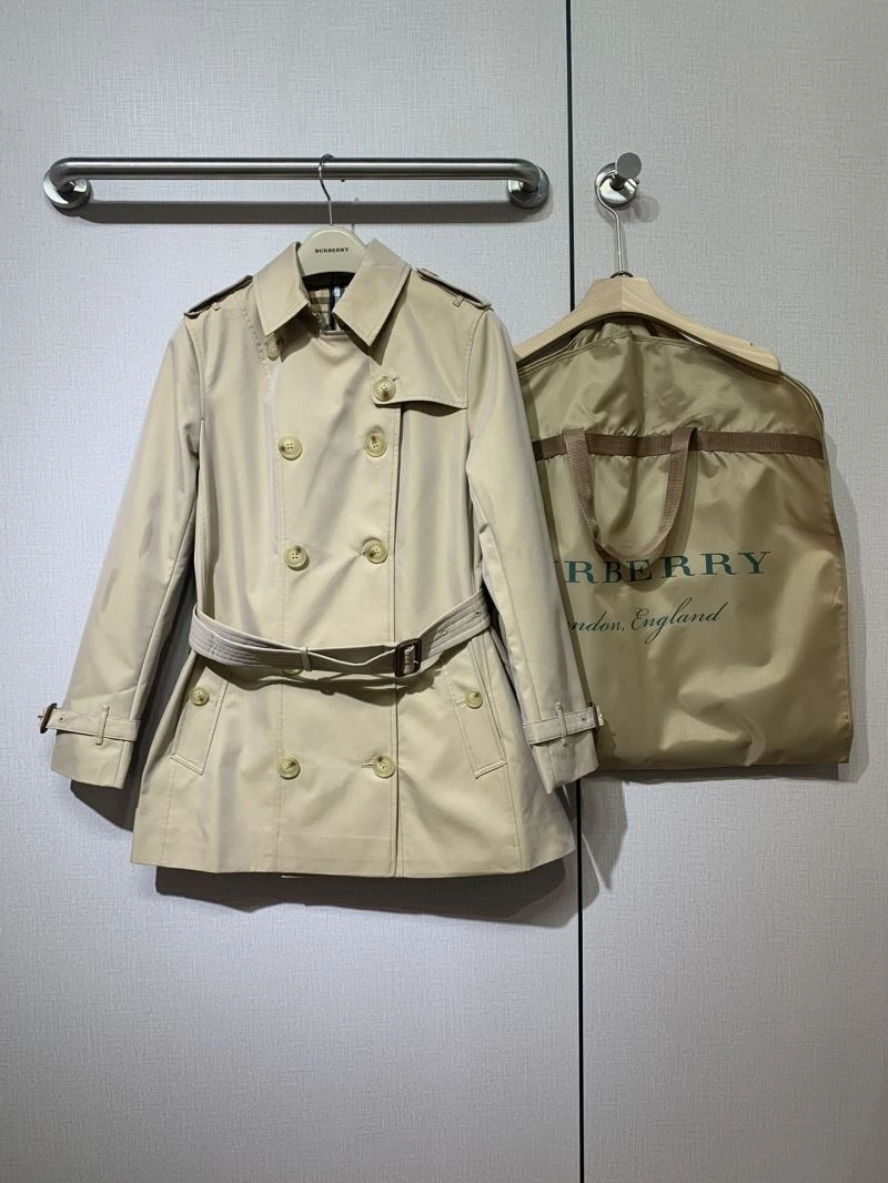 Classic Burberry Outwear 104101