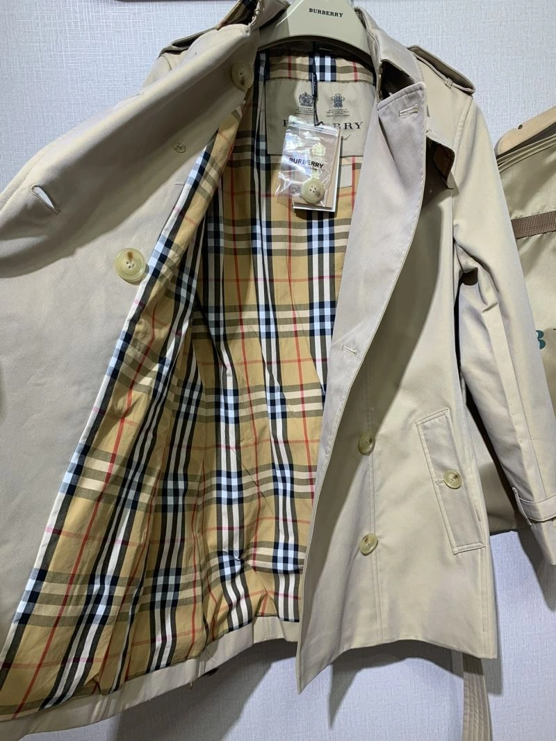 Classic Burberry Outwear 104101