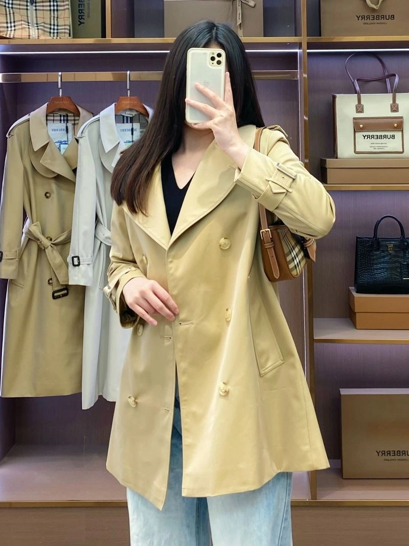 Burberry Outwear Durable 104106