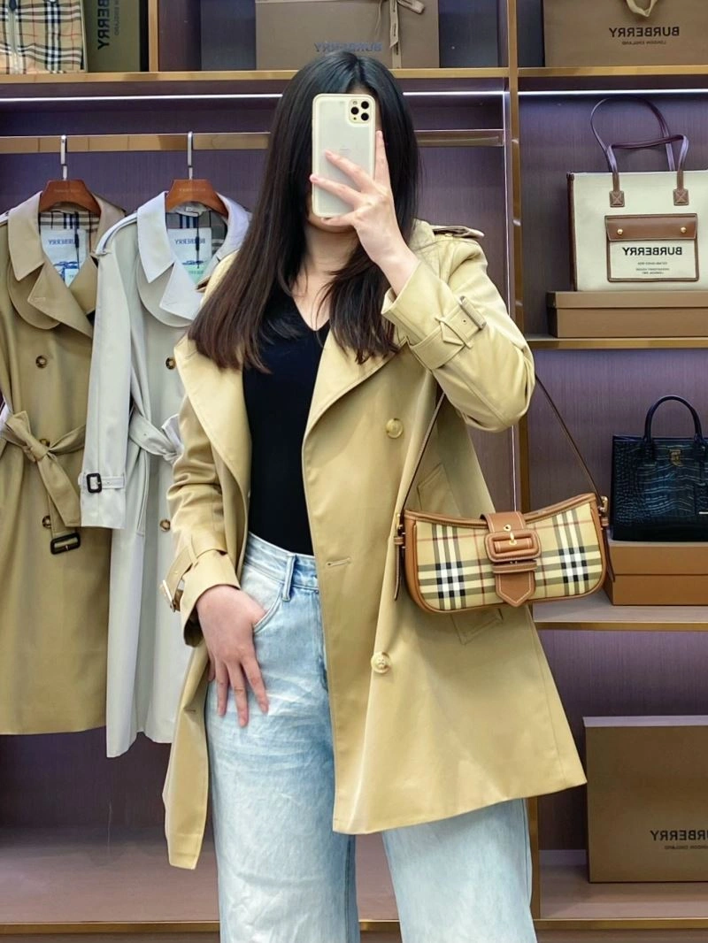 Burberry Outwear Durable 104106