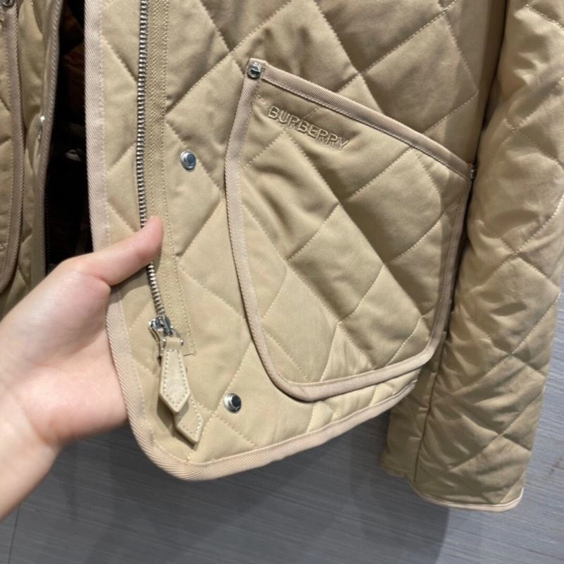 Practical Burberry Outwear 104128