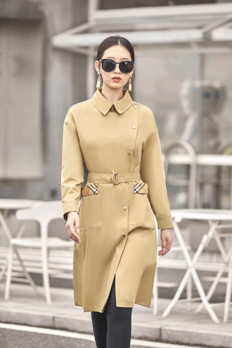 Burberry Outwear Compact 104099