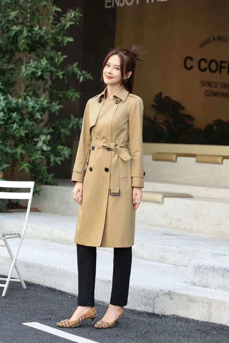 Burberry Outwear Compact 104094