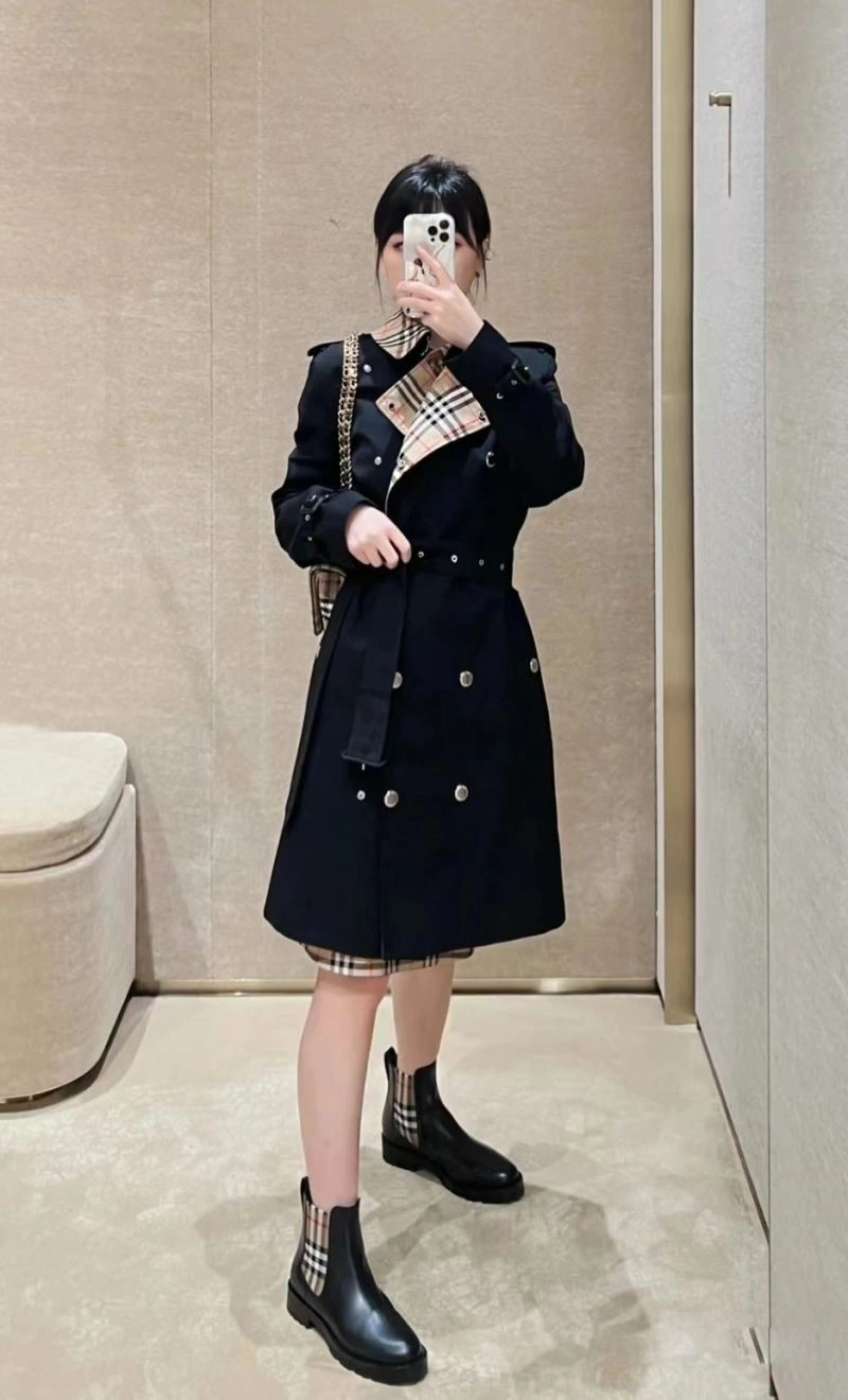 Soft Burberry Outwear 104085