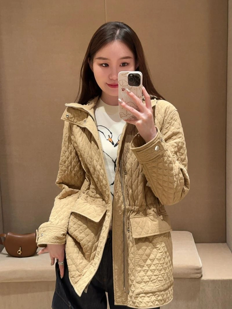 Cozy Burberry Outwear 104117