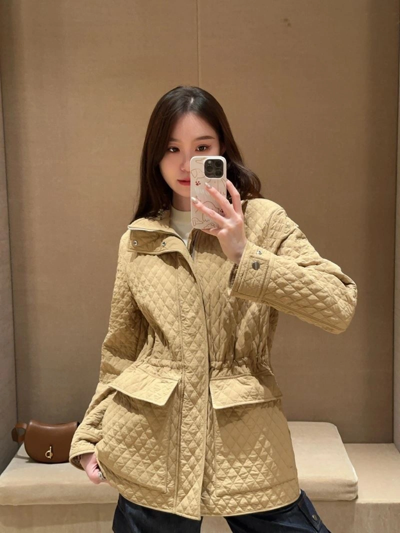 Cozy Burberry Outwear 104117