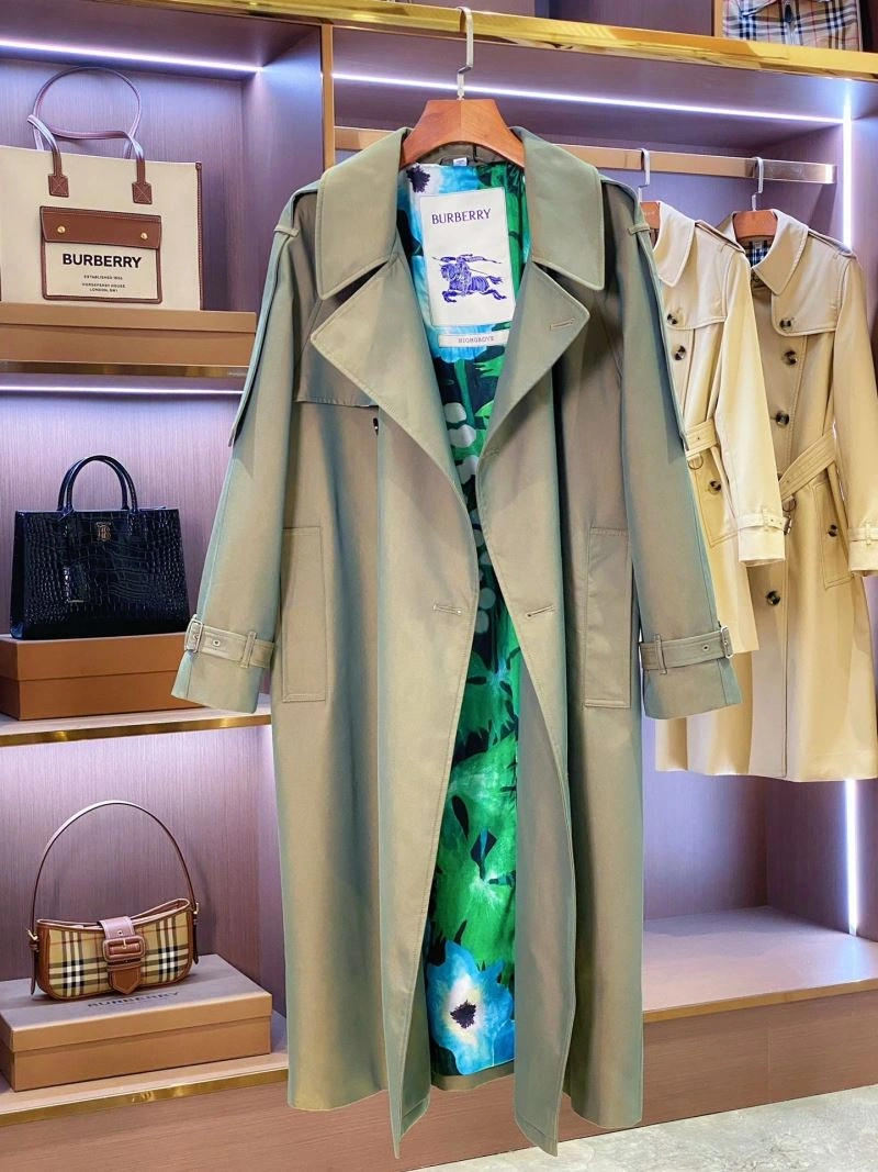 Efficient Burberry Outwear 104076