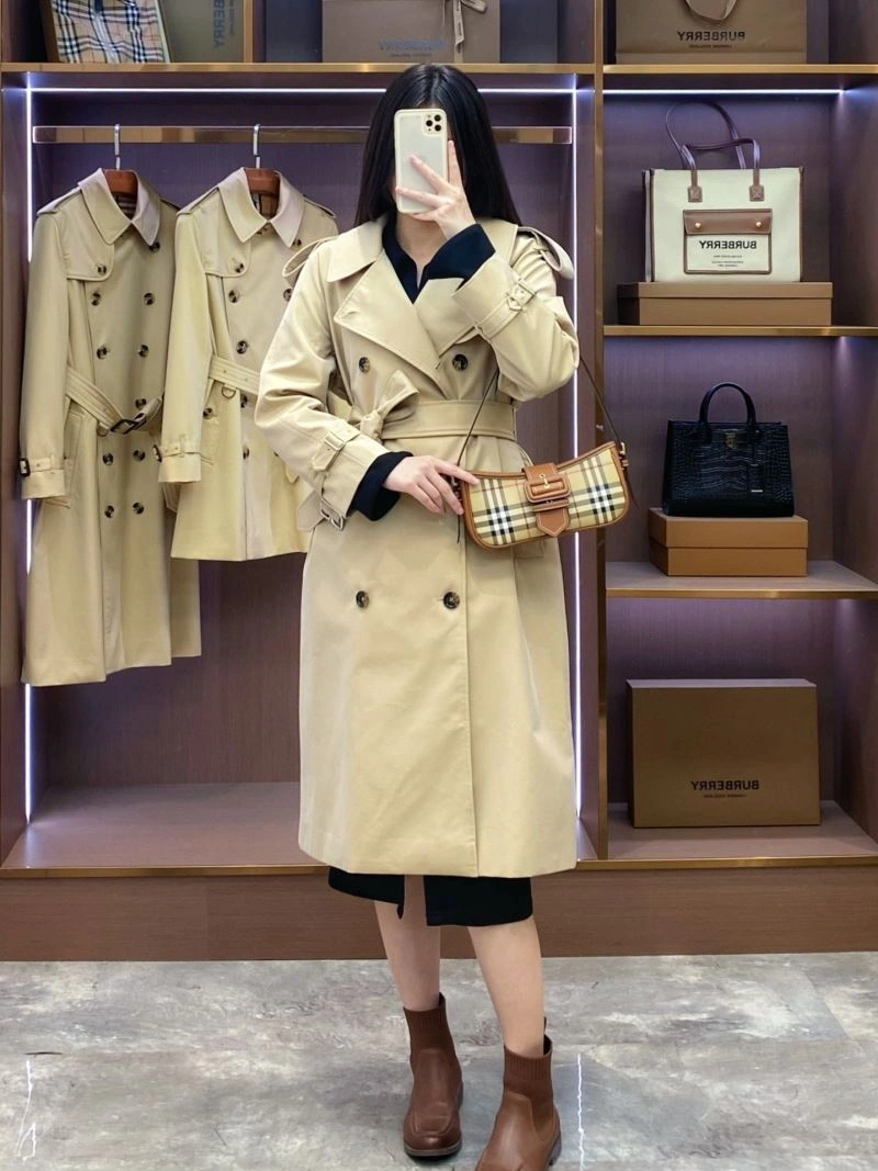 Burberry Outwear Unique 104072