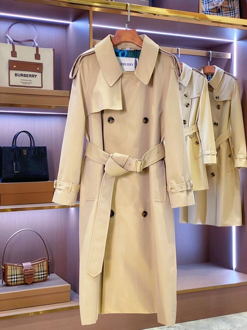 Burberry Outwear Sporty 104071