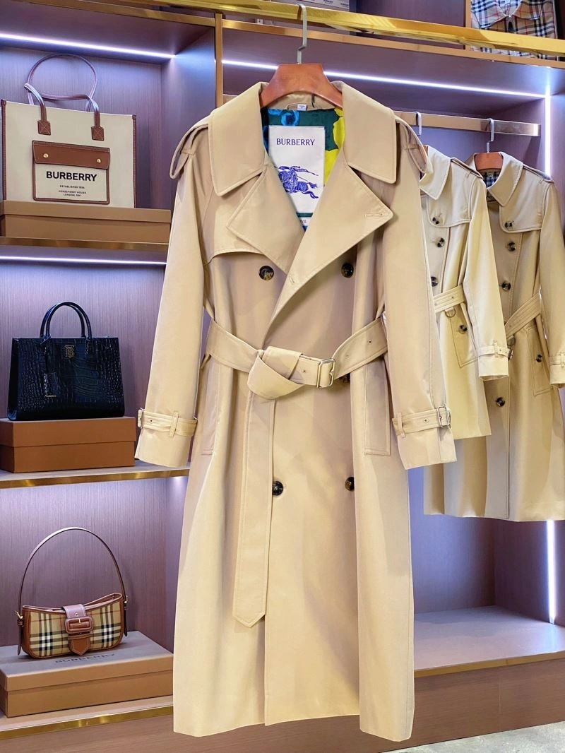 Burberry Outwear Sporty 104071