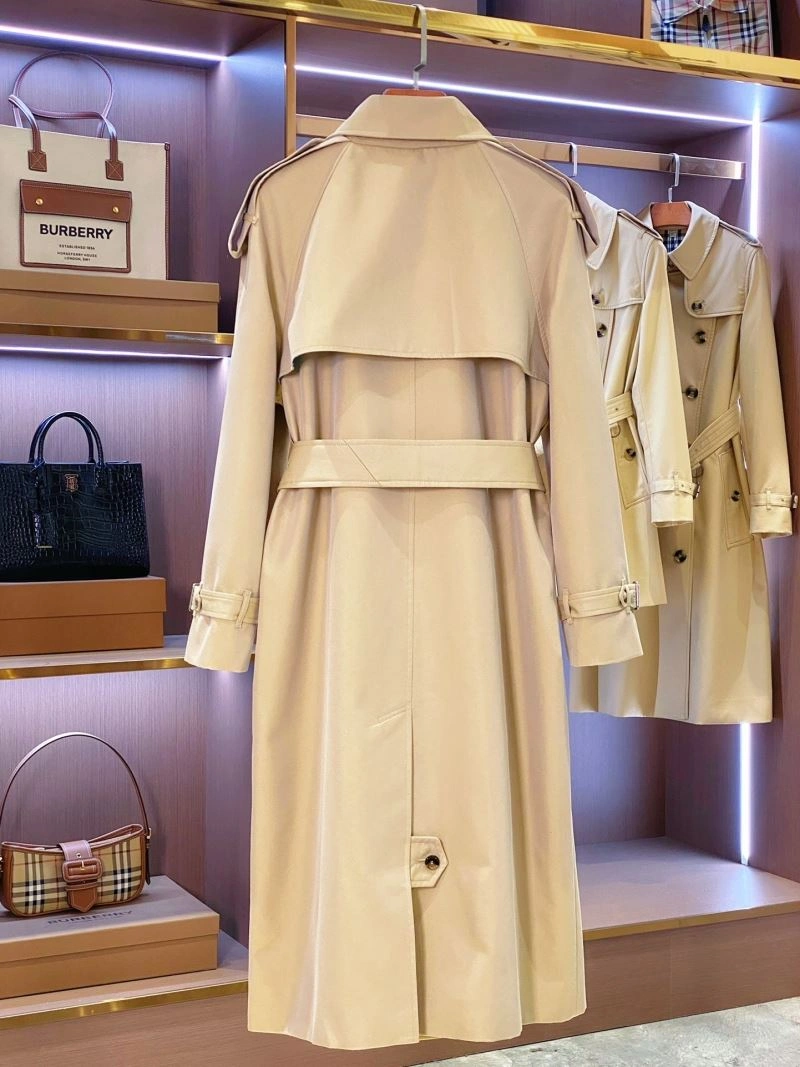 Burberry Outwear Sporty 104071