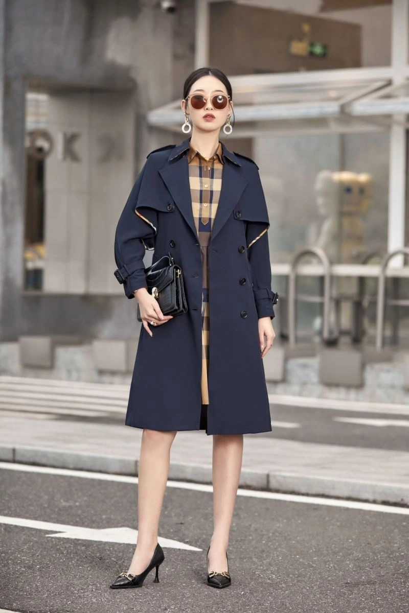 Burberry Outwear Stretchable 104119