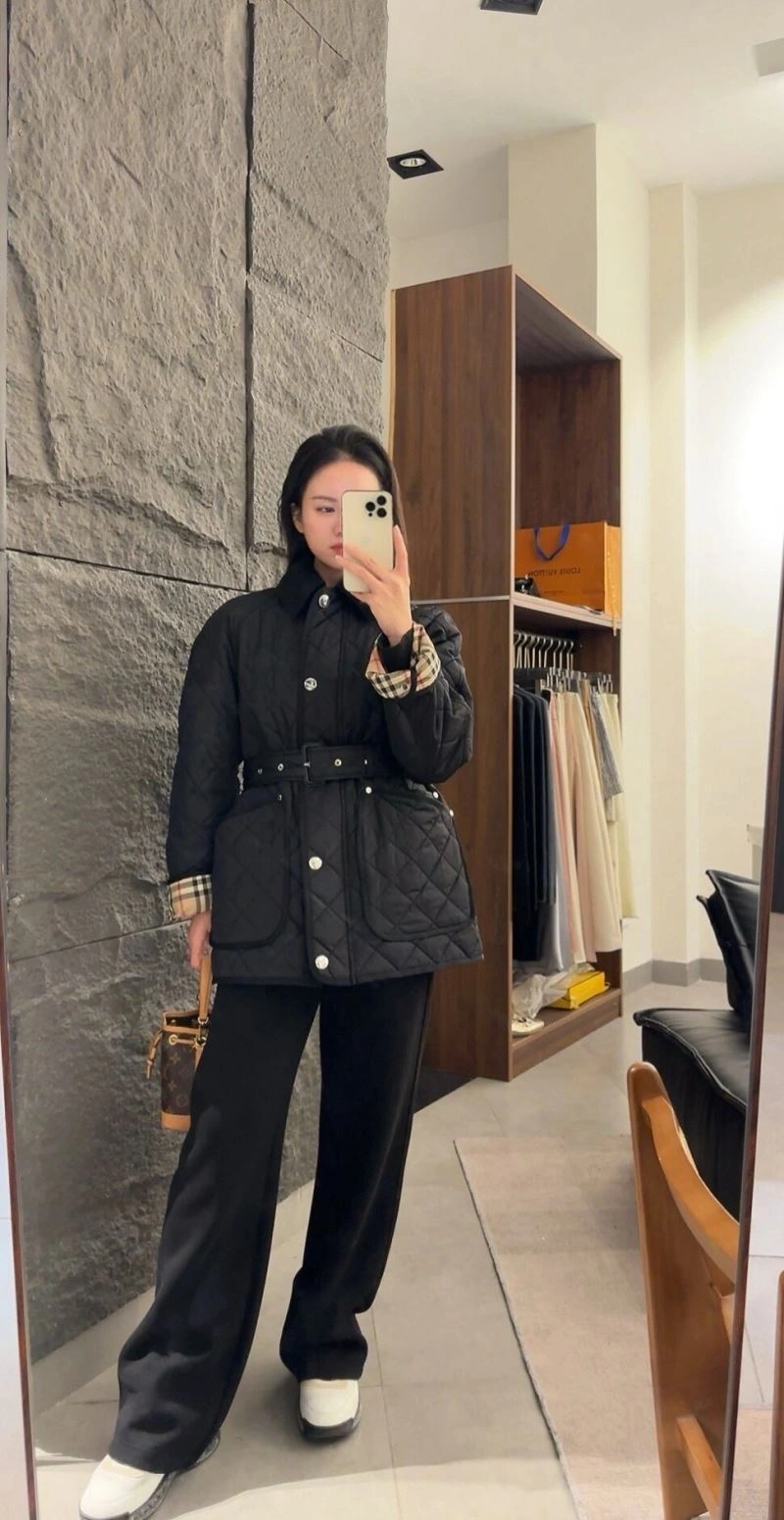 Burberry Outwear Youthful 104111