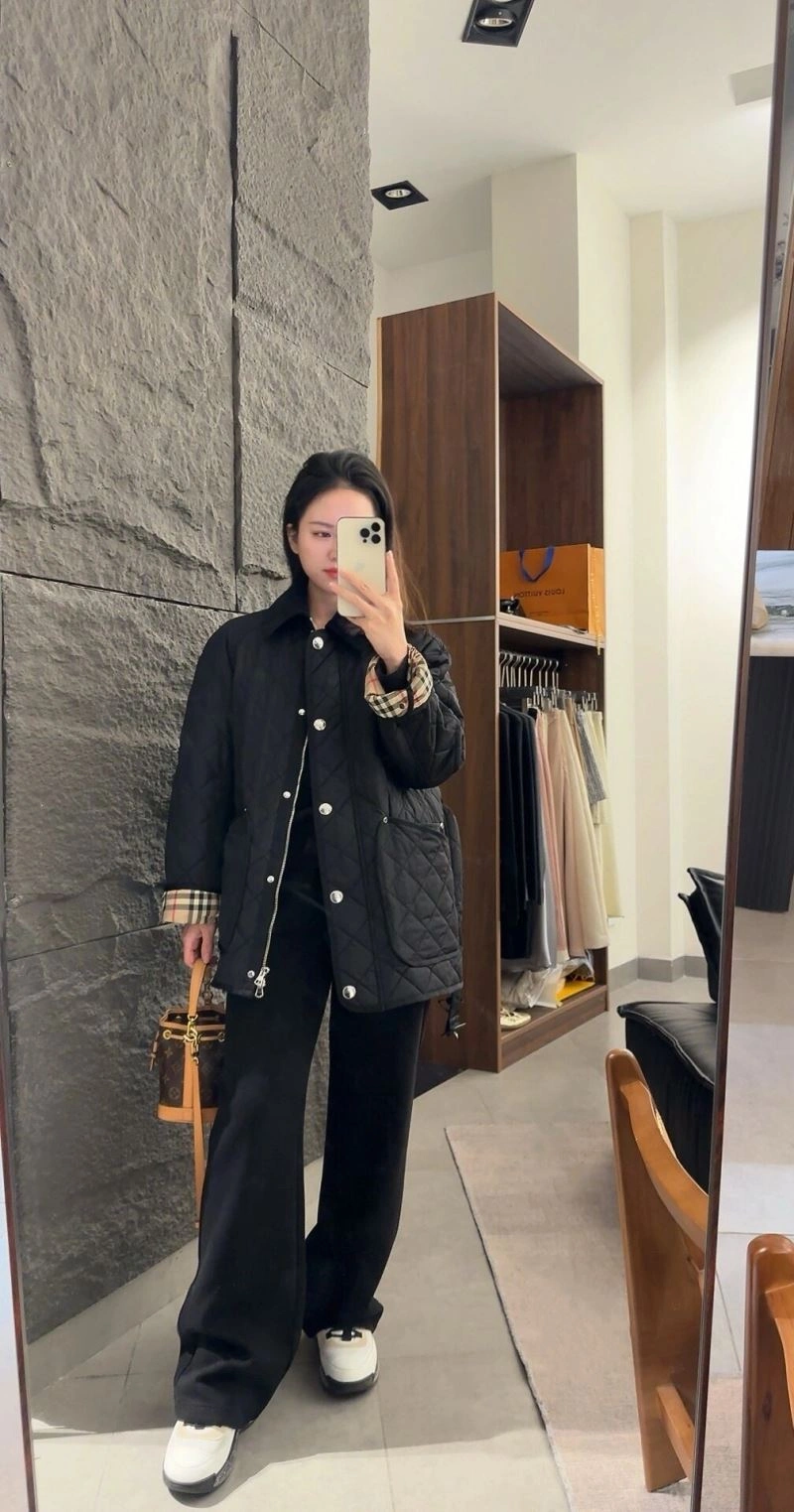 Burberry Outwear Youthful 104111