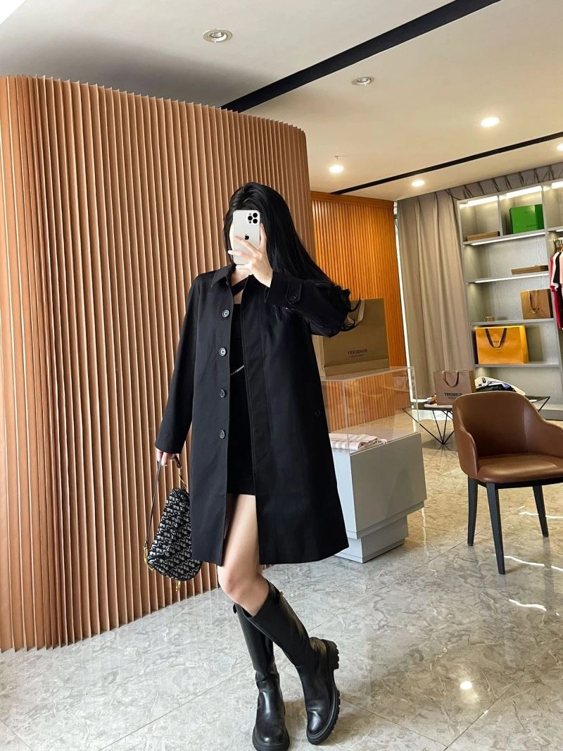 Burberry Outwear Neat 104063
