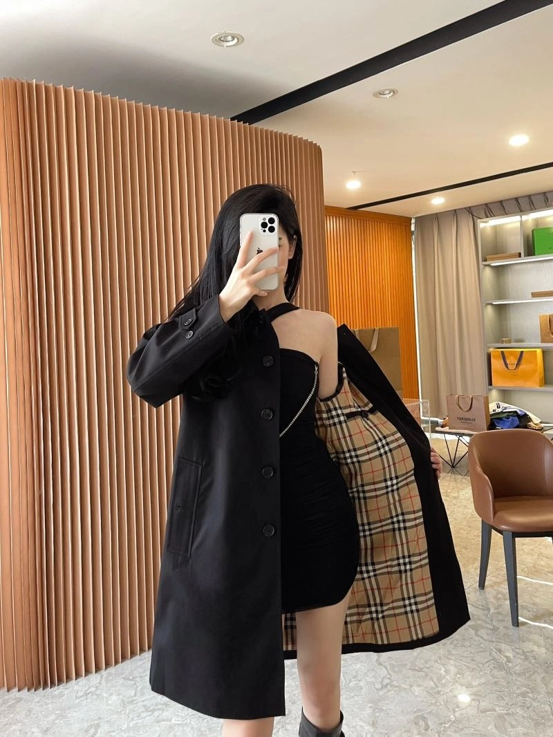 Burberry Outwear Neat 104063