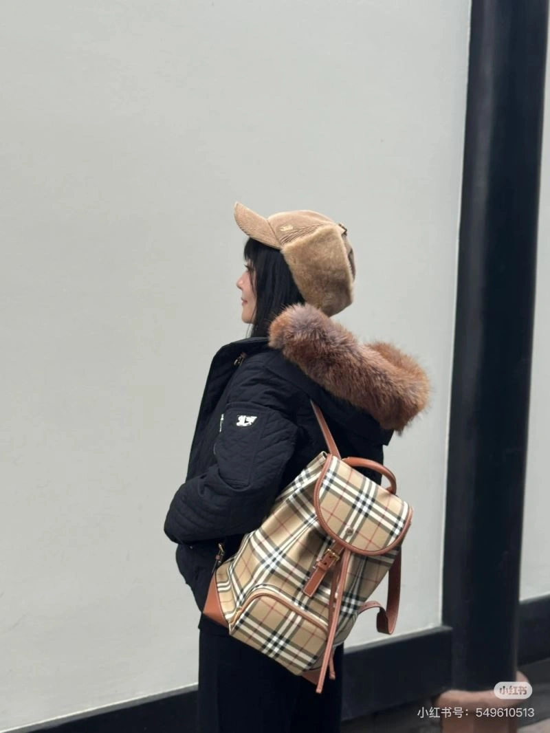 Youthful Burberry Outwear 104105