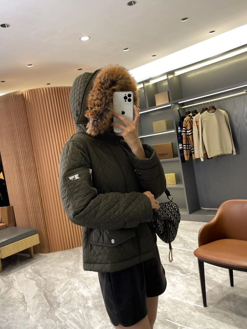 WellDesigned Burberry Outwear 104060