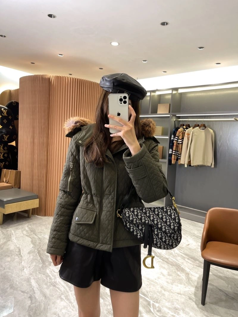 WellDesigned Burberry Outwear 104060