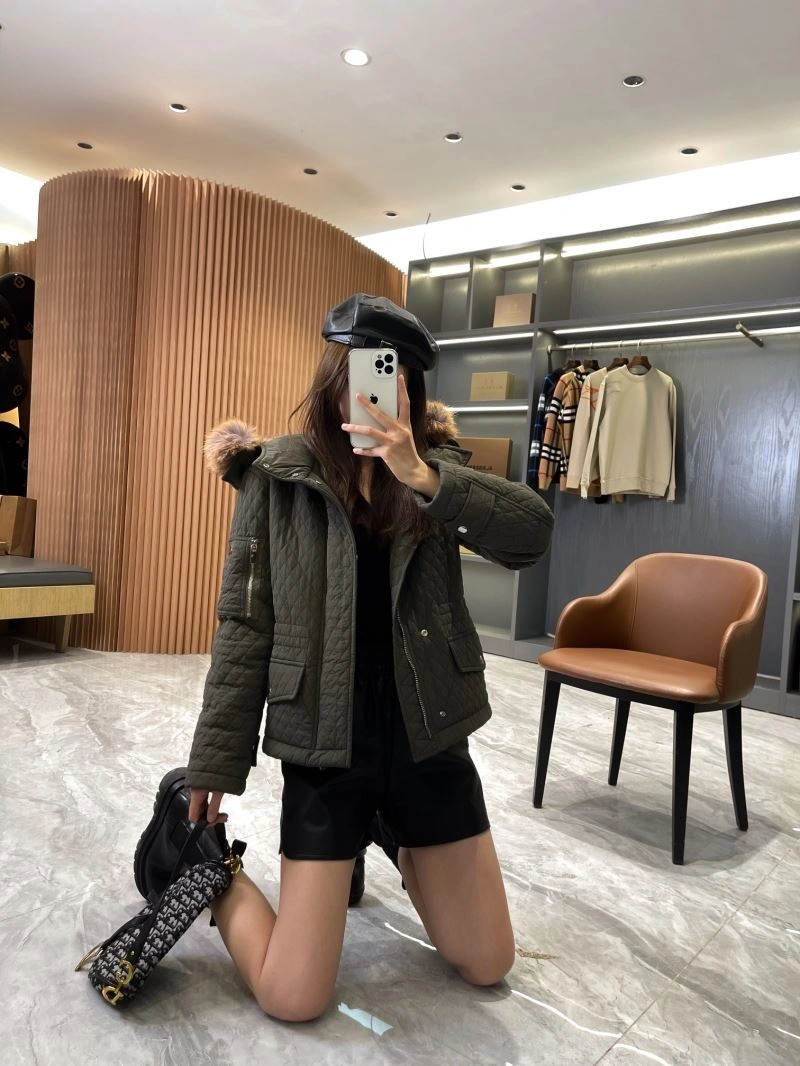 WellDesigned Burberry Outwear 104060