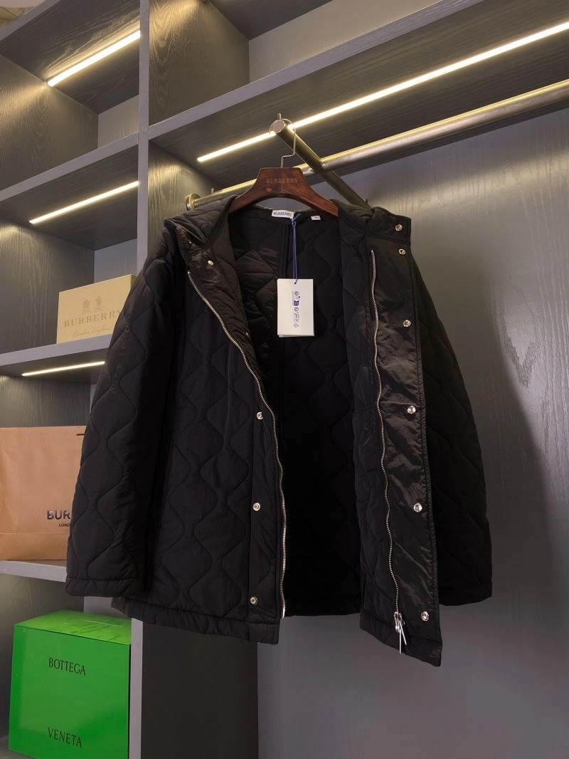 WellDesigned Burberry Outwear 104054