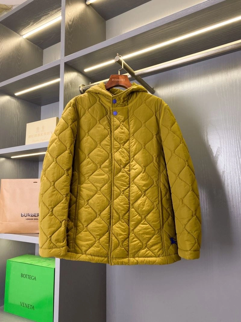 Burberry Outwear ZipUp 104053