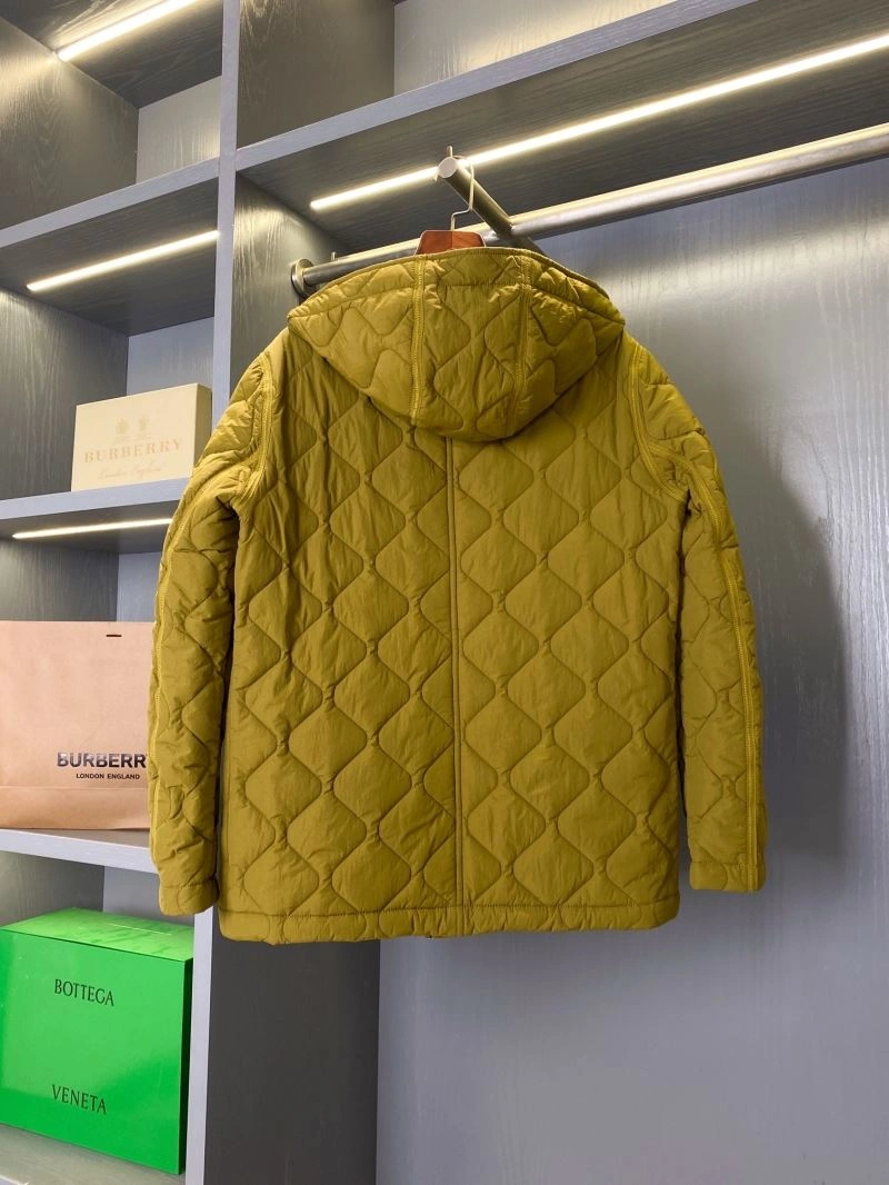Burberry Outwear ZipUp 104053