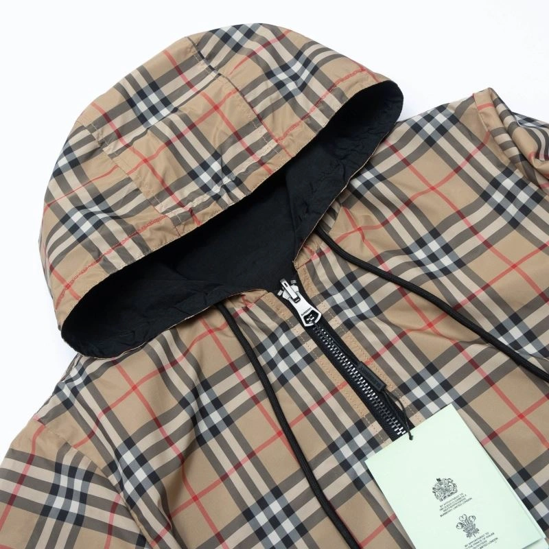 Burberry Outwear Supportive 104165