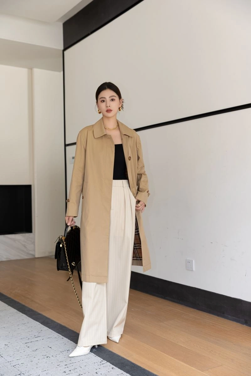 Burberry Outwear Lightweight 104047