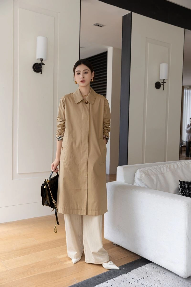 Burberry Outwear Lightweight 104047
