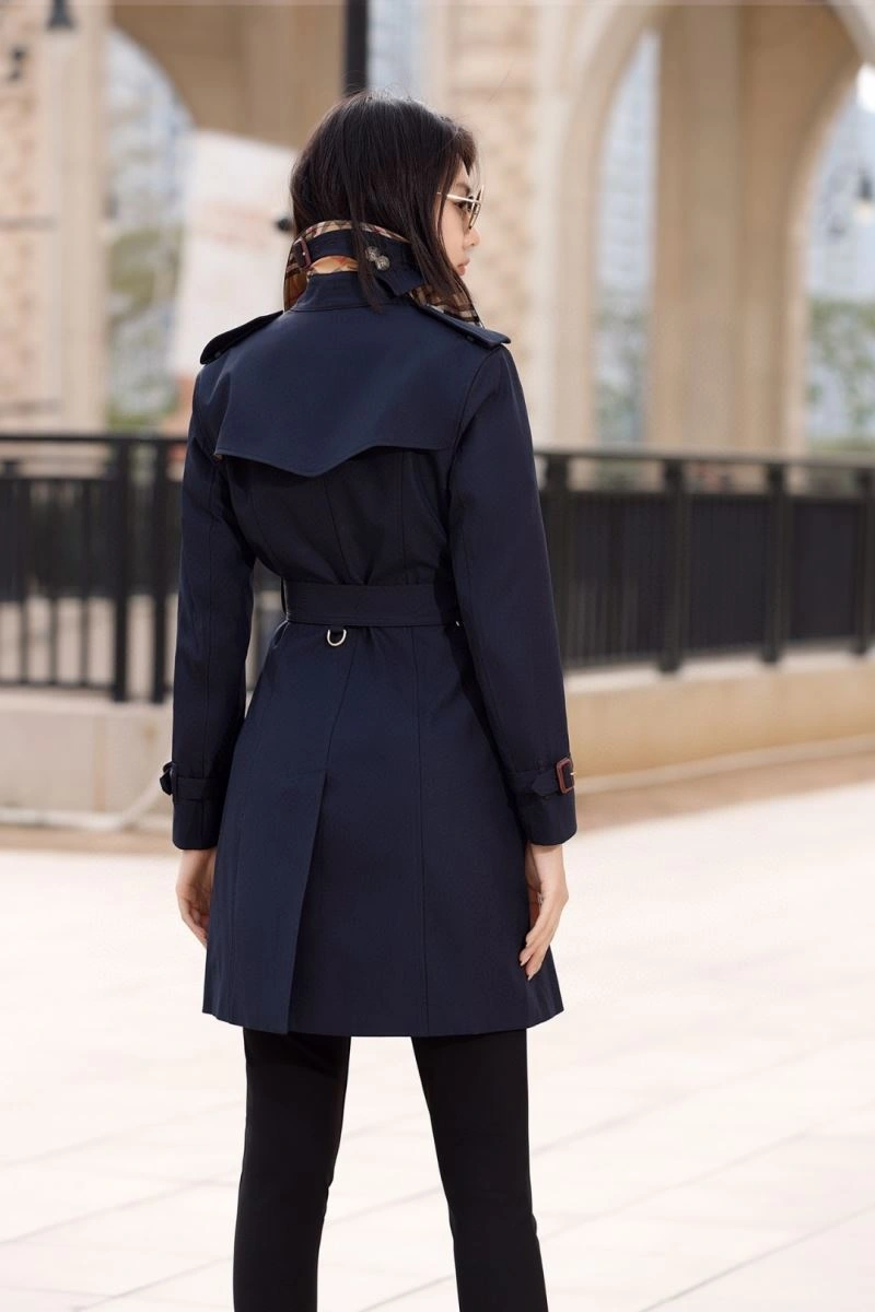 Lightweight Burberry Outwear 104044