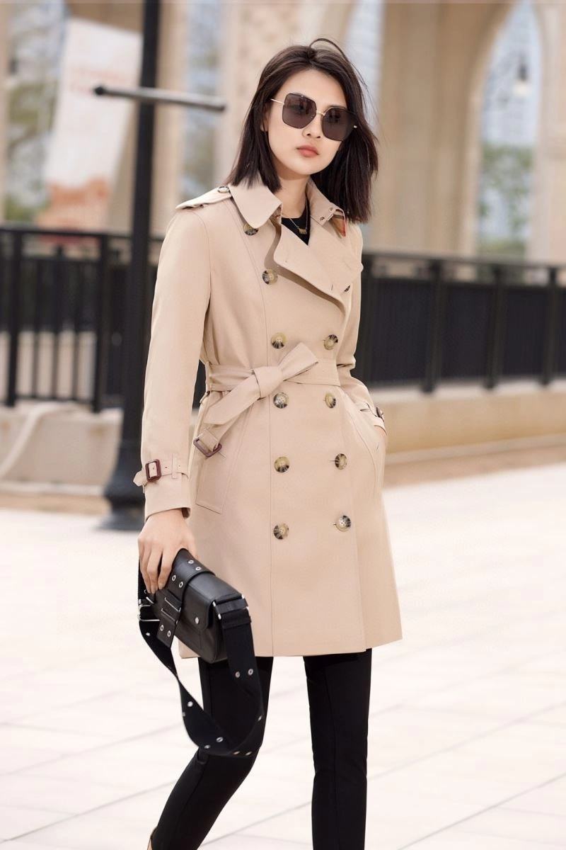 Stylish Burberry Outwear 104038