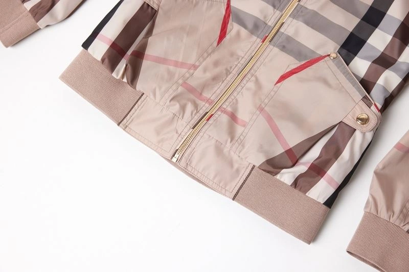Burberry Outwear Comfortable 104032