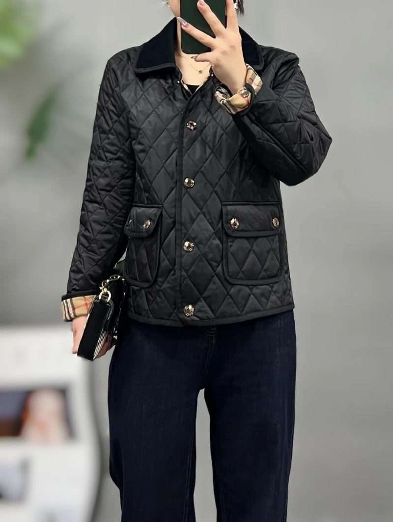 Vibrant Burberry Outwear 104026