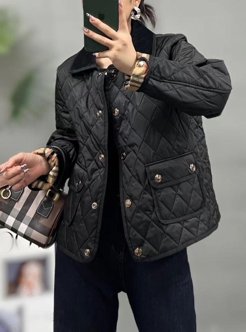 Vibrant Burberry Outwear 104026