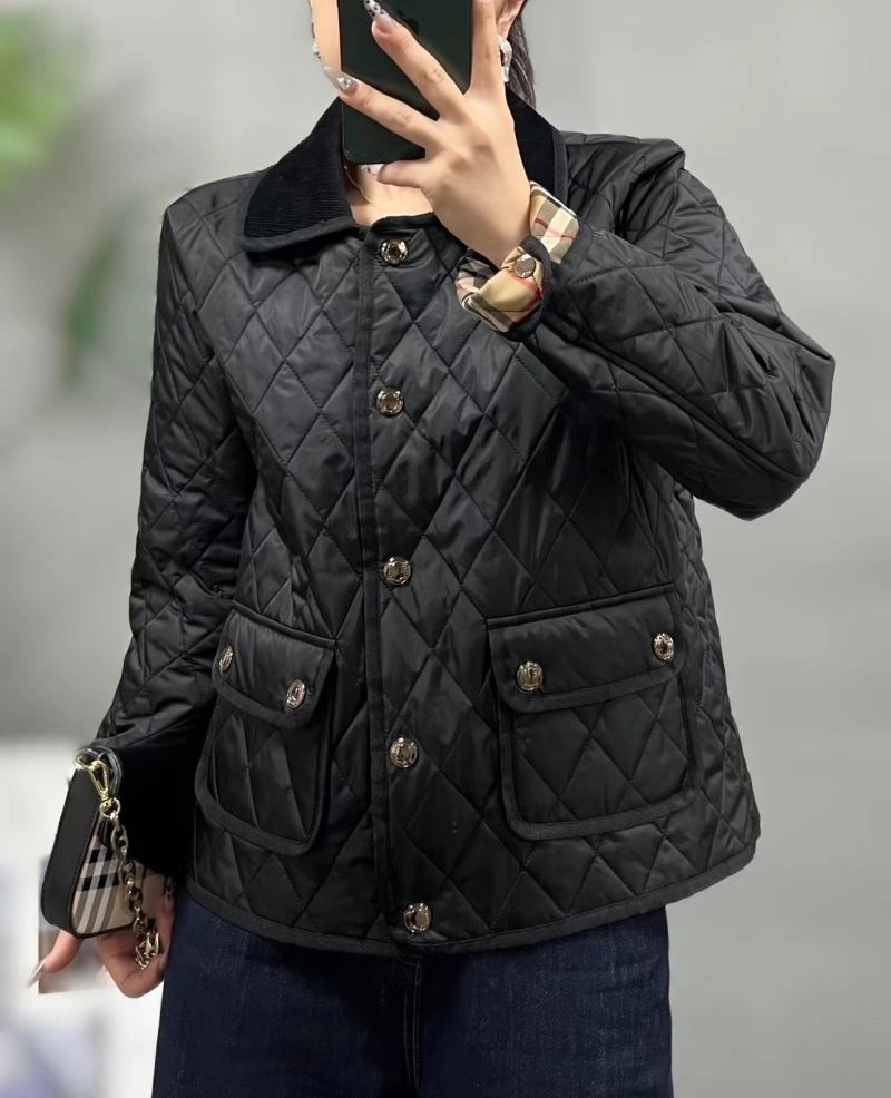Vibrant Burberry Outwear 104026
