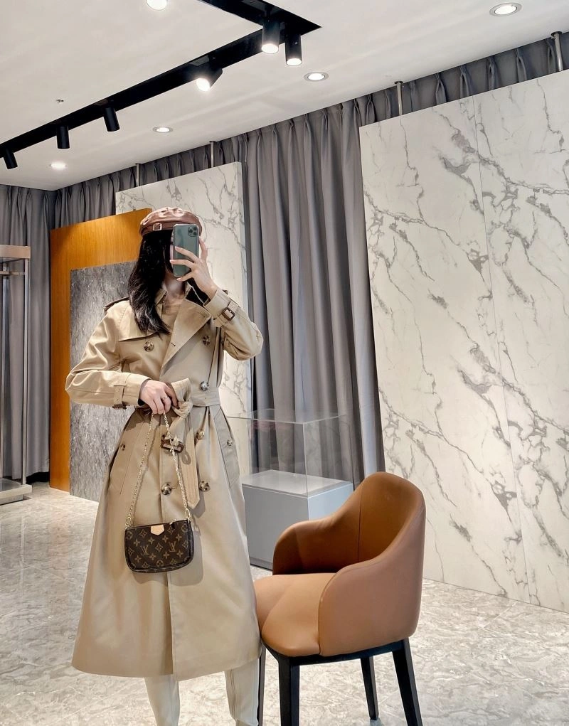 Burberry Outwear Trendsetting 104018