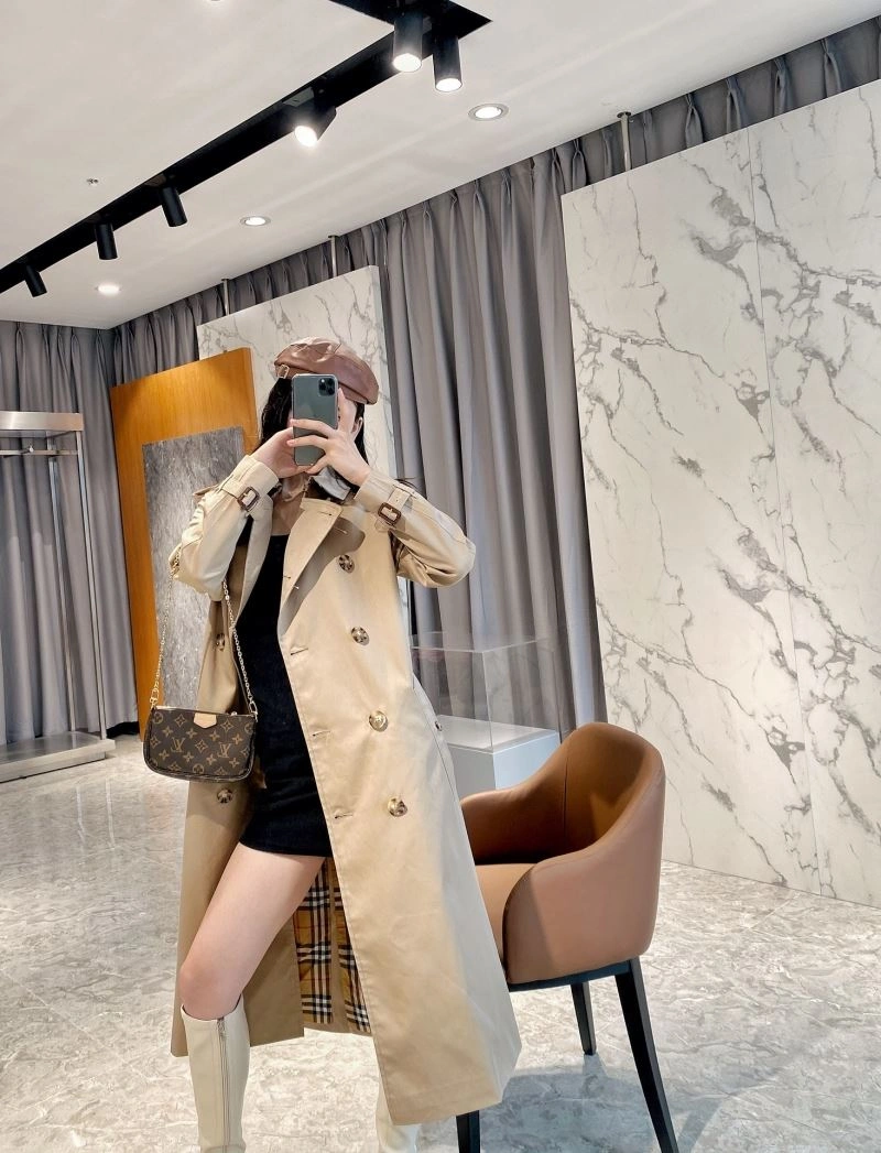 Burberry Outwear Trendsetting 104018