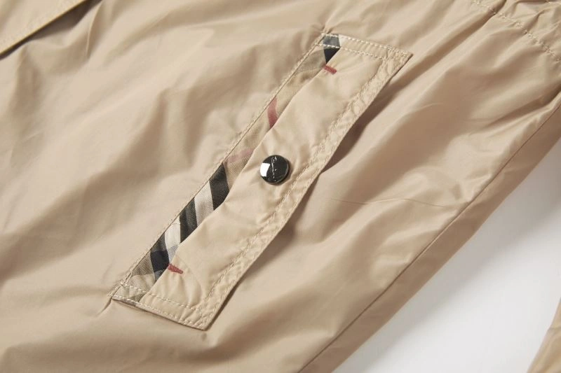 Burberry Outwear Trendsetting 104008