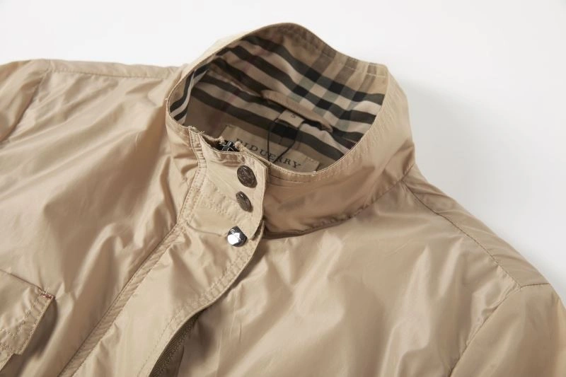 Burberry Outwear Trendsetting 104008