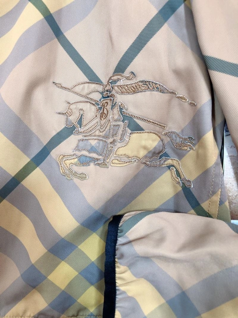 Burberry Outwear EasyMatch 103992